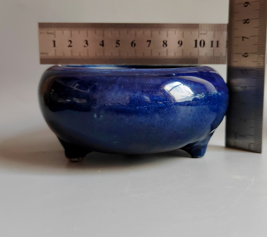 古玩陶瓷藍釉三足爐真品鑒賞圖