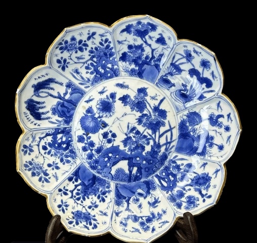 古玩陶瓷青花花蝶紋花口盤真品鑒賞圖