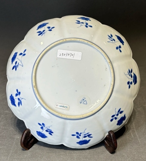 古玩陶瓷青花花蝶紋花口盤真品鑒賞圖