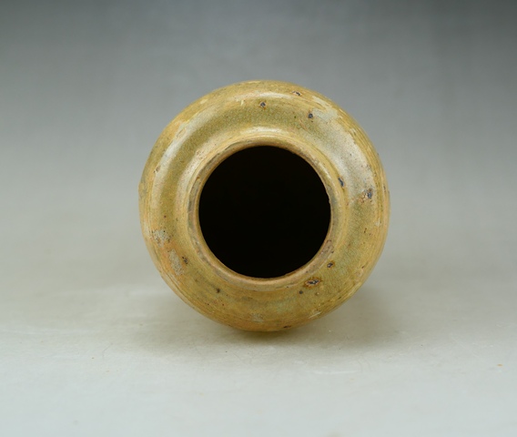 古玩陶瓷越窯青釉瓶真品鑒賞圖