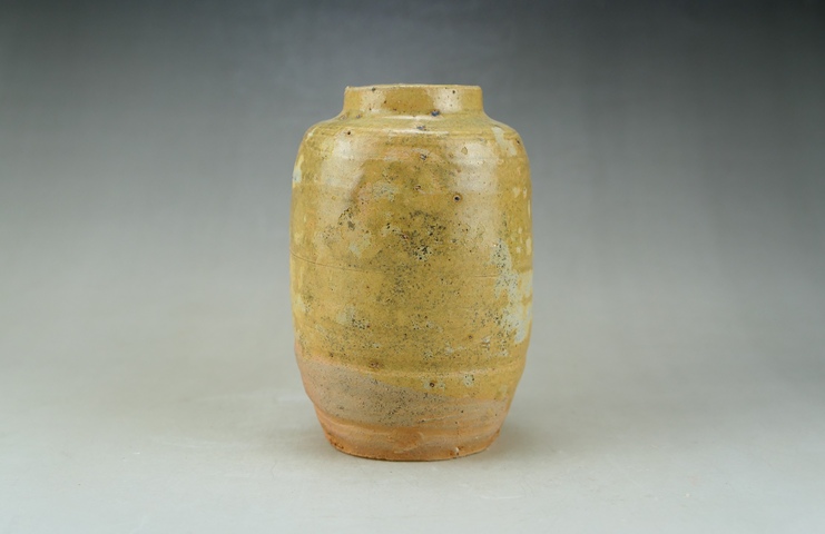 古玩陶瓷越窯青釉瓶真品鑒賞圖