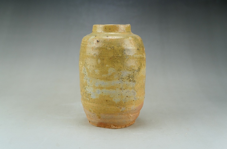 古玩陶瓷越窯青釉瓶真品鑒賞圖
