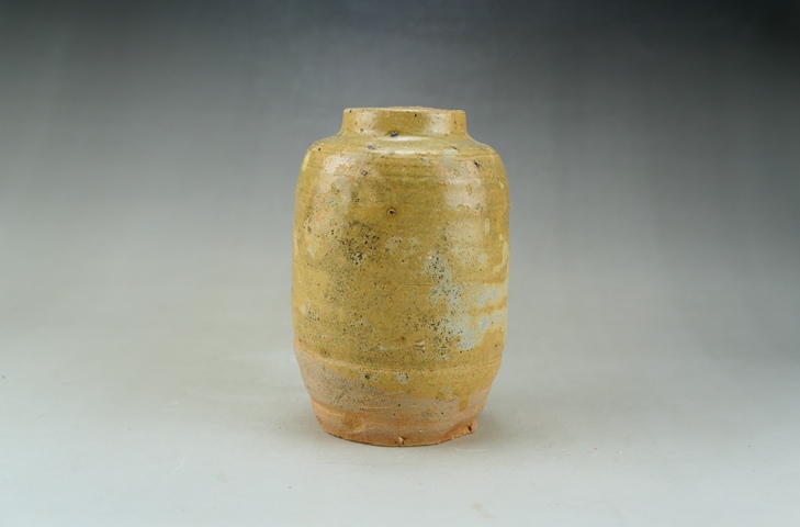古玩陶瓷越窯青釉瓶真品鑒賞圖