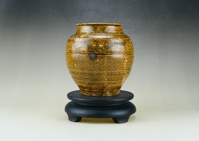 古玩陶瓷洪塘窯黃釉罐真品鑒賞圖