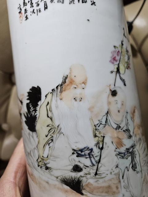 古玩陶瓷淺絳人物帽筒真品鑒賞圖