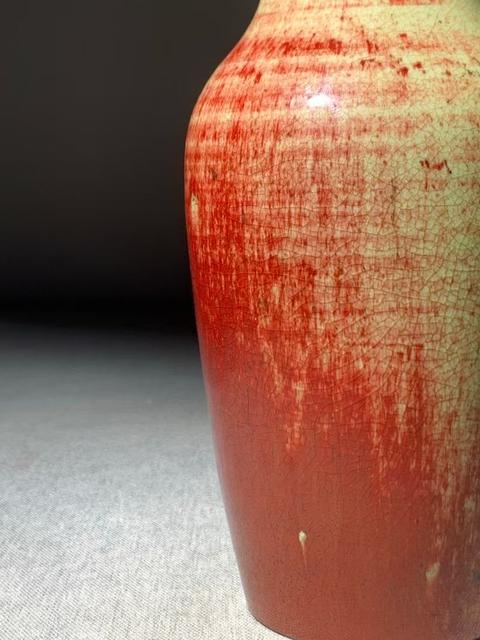 古玩陶瓷清中期道光豇豆紅窯變紅釉賞瓶拍賣(mài)，當(dāng)前價(jià)格3888元