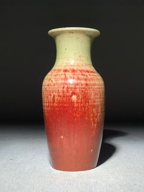 古玩陶瓷清中期道光豇豆紅窯變紅釉賞瓶拍賣(mài)，當(dāng)前價(jià)格3888元