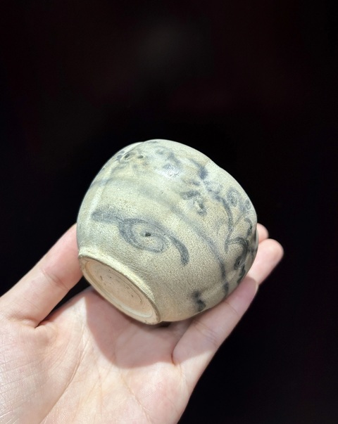 古玩陶瓷明代·青花花卉紋瓜棱水盂 真品鑒賞圖