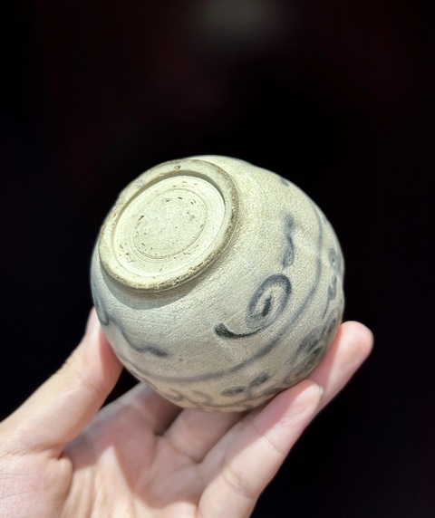 古玩陶瓷明代·青花花卉紋瓜棱水盂 真品鑒賞圖