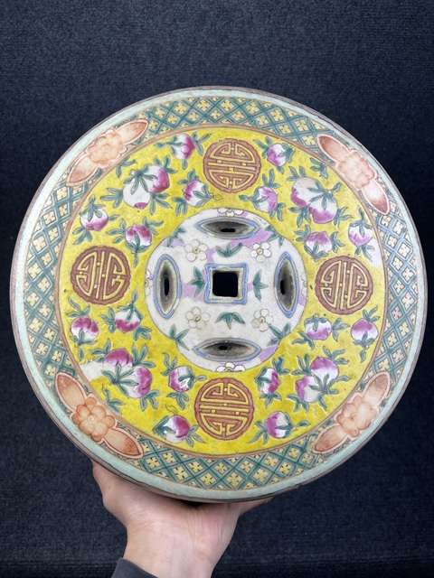 古玩陶瓷黃地粉彩福壽紋大繡墩真品鑒賞圖