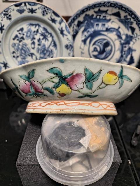 古玩陶瓷晚清粉彩海棠供盤真品鑒賞圖