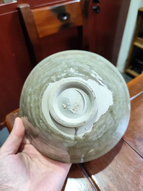 古玩陶瓷龍泉青瓷刻花碗真品鑒賞圖