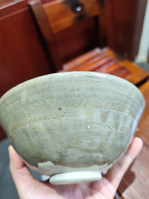 古玩陶瓷龍泉青瓷刻花碗真品鑒賞圖