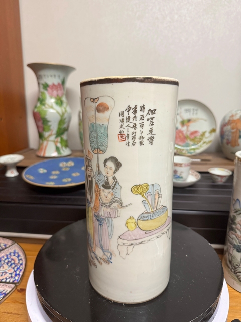 古玩陶瓷粉彩人物帽筒真品鑒賞圖