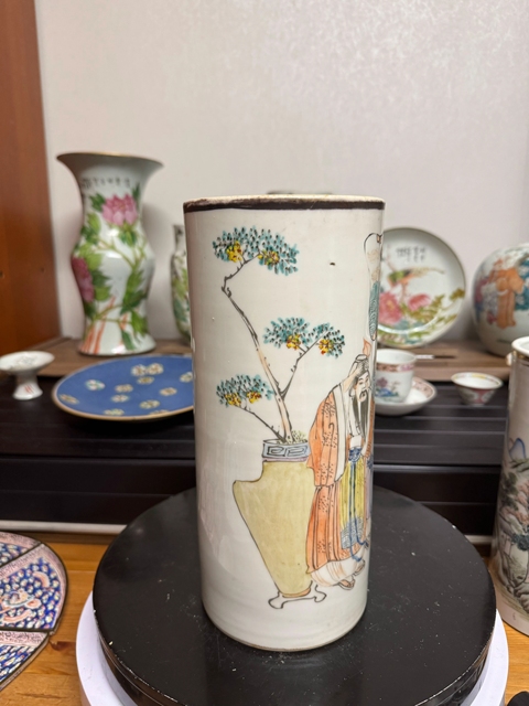古玩陶瓷粉彩人物帽筒真品鑒賞圖