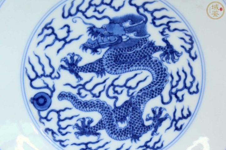 古玩陶瓷青花龍紋盤真品鑒賞圖
