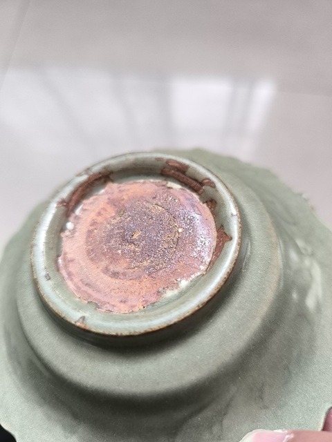 古玩陶瓷龍泉青瓷刻花盤真品鑒賞圖