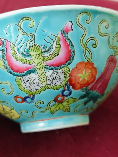 古玩陶瓷瓜蝶連綿粉彩碗拍賣，當前價格1200元