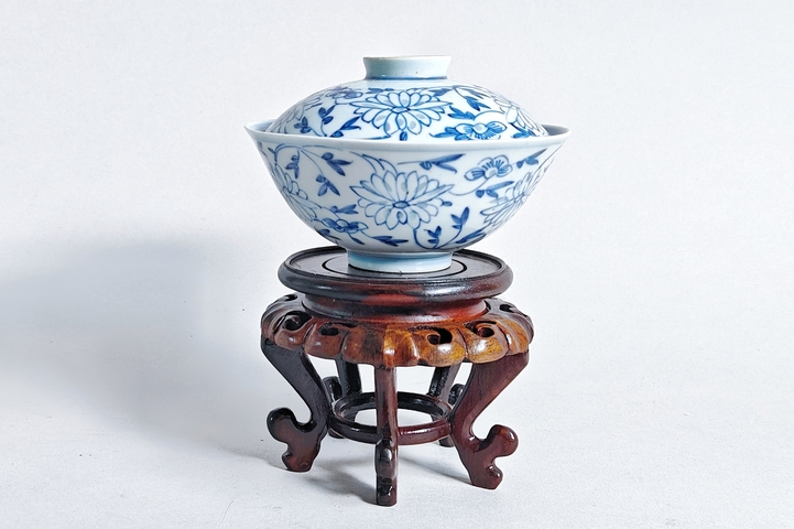 古玩陶瓷蓋碗真品鑒賞圖