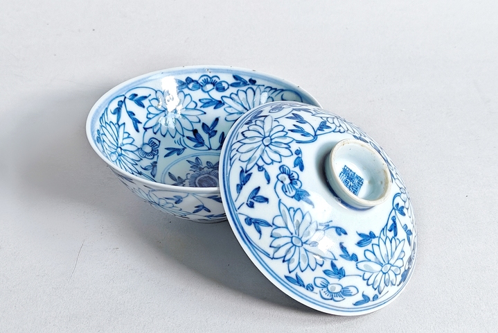 古玩陶瓷蓋碗真品鑒賞圖