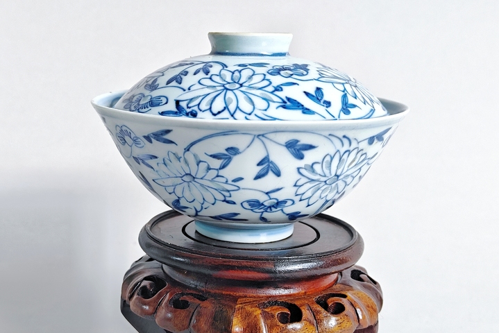 古玩陶瓷蓋碗真品鑒賞圖