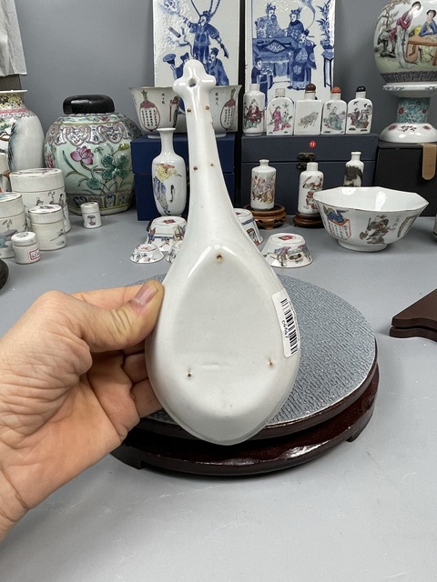 古玩陶瓷粉彩龍紋湯勺真品鑒賞圖