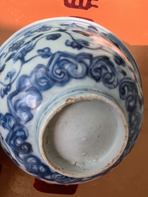 古玩陶瓷花卉紋青花碗真品鑒賞圖