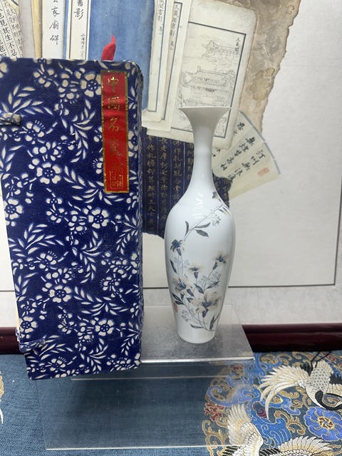 古玩陶瓷60年代精品薄胎花卉蛋殼瓷拍賣,當前價格269元