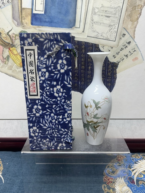 古玩陶瓷70年代精品花卉蛋殼瓷拍賣,當前價格169元