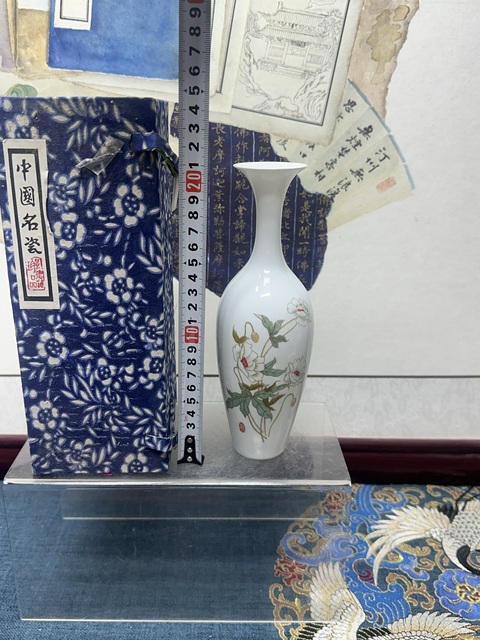 古玩陶瓷70年代精品花卉蛋殼瓷拍賣,當前價格169元
