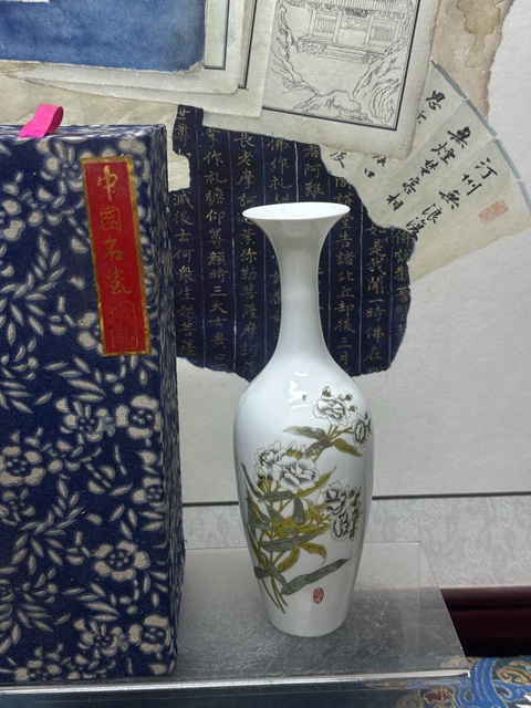 古玩陶瓷70年代精品花卉蛋殼瓷拍賣,當前價格169元