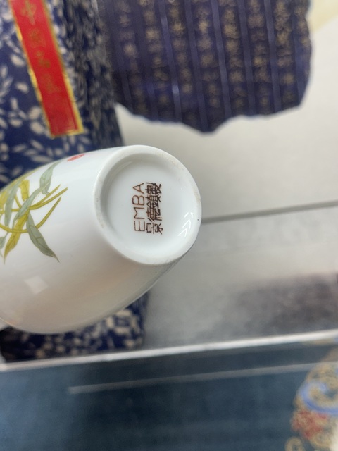 古玩陶瓷70年代精品花卉蛋殼瓷拍賣,當前價格169元
