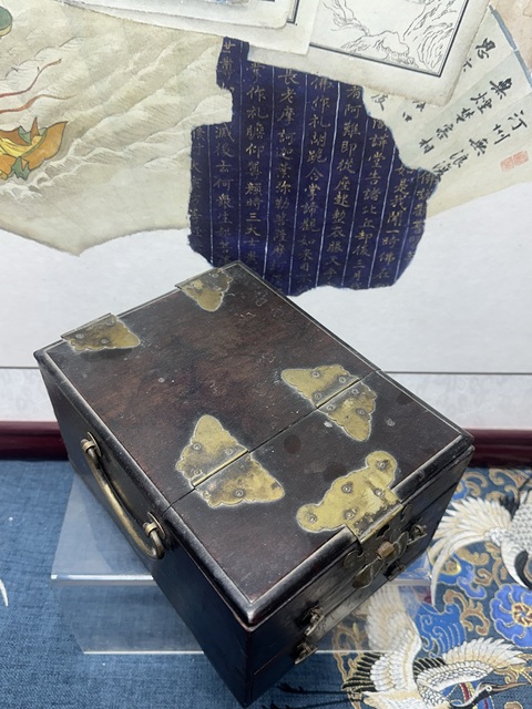 古玩陶瓷晚清民國紅木首飾盒拍賣,當前價格2690元