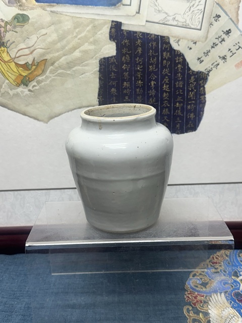 古玩陶瓷明晚期甜白釉釉罐 高白 挺拔拍賣,當前價格1260元