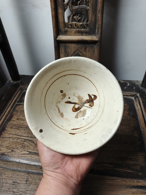 古玩陶瓷磁州窯白地黑花茶碗拍賣,當前價格2000元