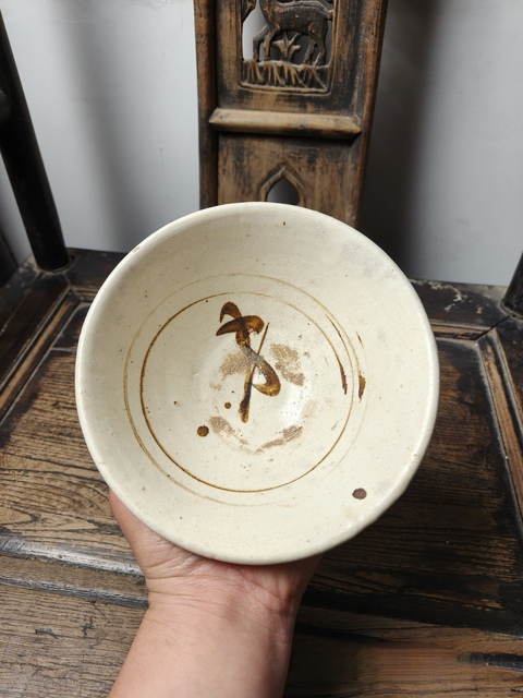古玩陶瓷磁州窯白地黑花茶碗拍賣,當前價格2000元