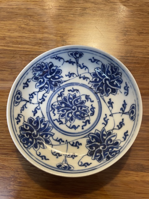 古玩陶瓷青花纏枝花卉紋盤拍賣,當前價格1800元