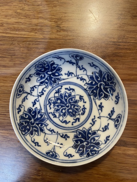 古玩陶瓷青花纏枝花卉紋盤拍賣,當前價格1800元