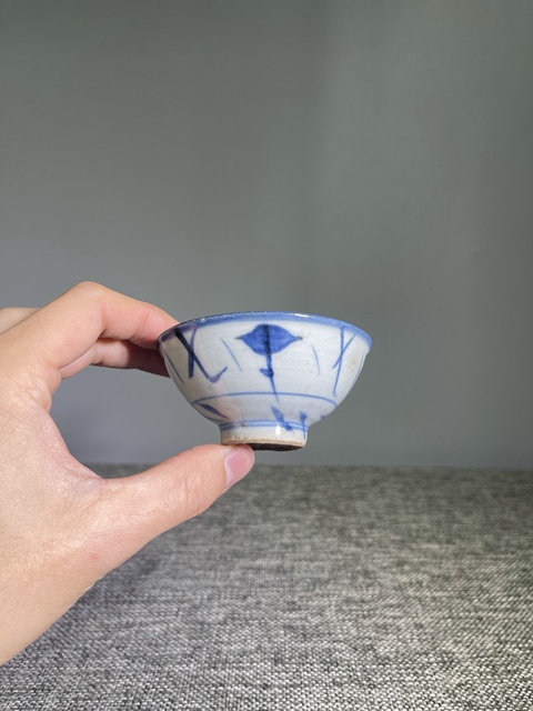 古玩陶瓷清中期.青花靈芝花卉紋茶杯拍賣,當(dāng)前價格0元