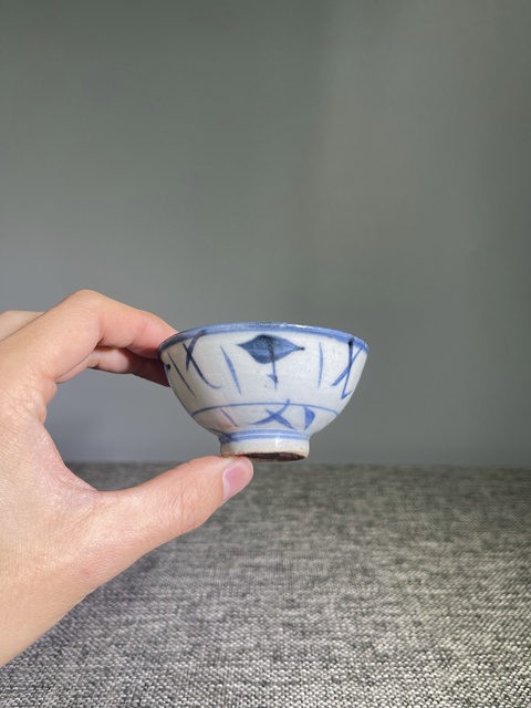古玩陶瓷清中期.青花靈芝花卉紋茶杯拍賣,當(dāng)前價格0元