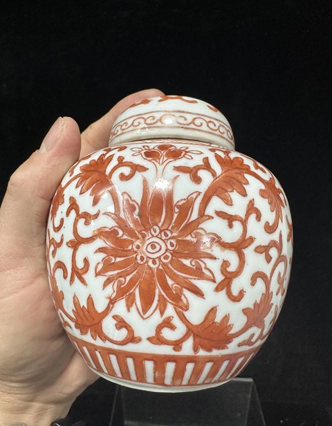 古玩陶瓷礬紅纏枝花卉紋蓋罐拍賣，當前價格1999元