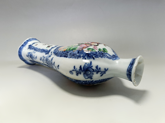 古玩陶瓷清乾隆·青花粉彩人物故事紋海棠瓶真品鑒賞圖