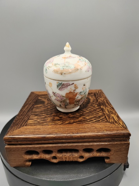 古玩陶瓷清同治?細(xì)路粉彩精品麒麟送子圖蓋缸拍賣,當(dāng)前價(jià)格980元