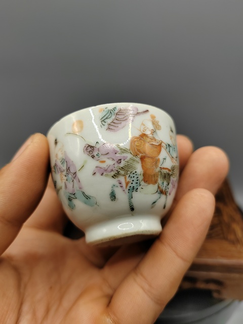 古玩陶瓷清同治?細(xì)路粉彩精品麒麟送子圖蓋缸拍賣,當(dāng)前價(jià)格980元