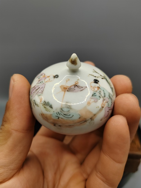 古玩陶瓷清同治?細(xì)路粉彩精品麒麟送子圖蓋缸拍賣,當(dāng)前價(jià)格980元