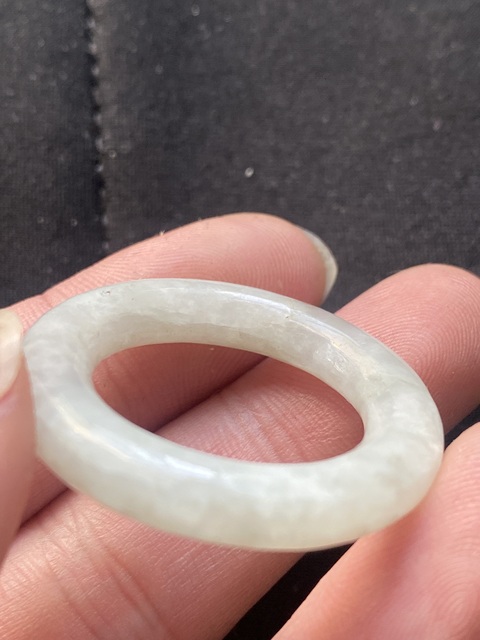 古玩玉器（一口價）清代天然翡翠雕“素紋環”1拍賣，當前價格200元