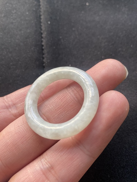 古玩玉器（一口價）清代天然翡翠雕“素紋環”1拍賣，當前價格200元