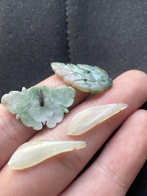 古玩玉器（隨拍）清代翠玉花飾一組拍賣，當前價格168元