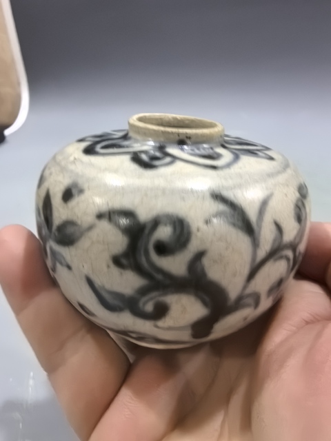 古玩陶瓷青花纏枝花卉紋水盂真品鑒賞圖