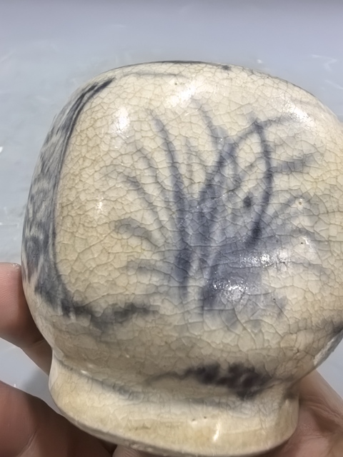 古玩陶瓷青花花卉紋罐真品鑒賞圖